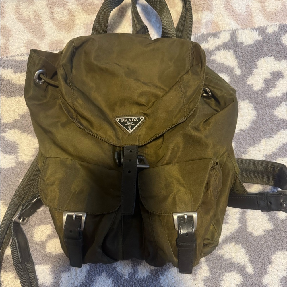PRADA 
army green 
Mini backpack
